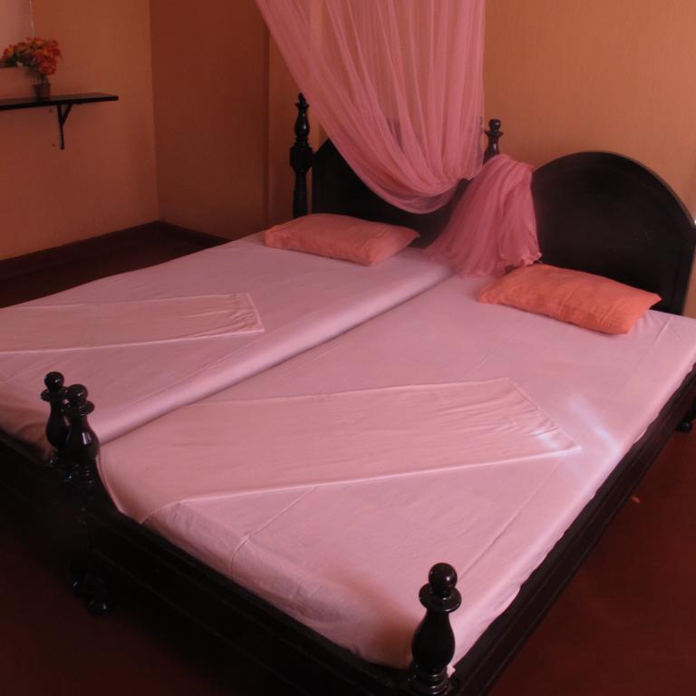 Shahira Hotel Nilaveli Room photo