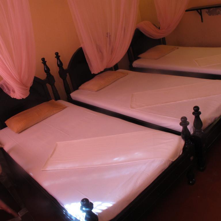 Shahira Hotel Nilaveli Room photo